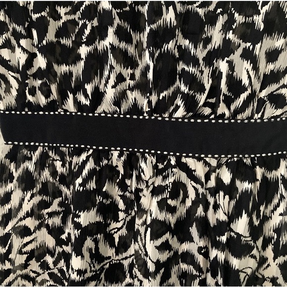 BCBG Max Azria Ribbon Tie Abstract Floral Semi Sheer Silk Wrap Top Sz XS - Picture 7 of 15